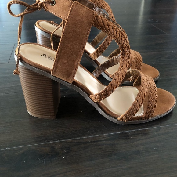 Never been worn, Braided sandal, size 10, 4” heel - Picture 2 of 3